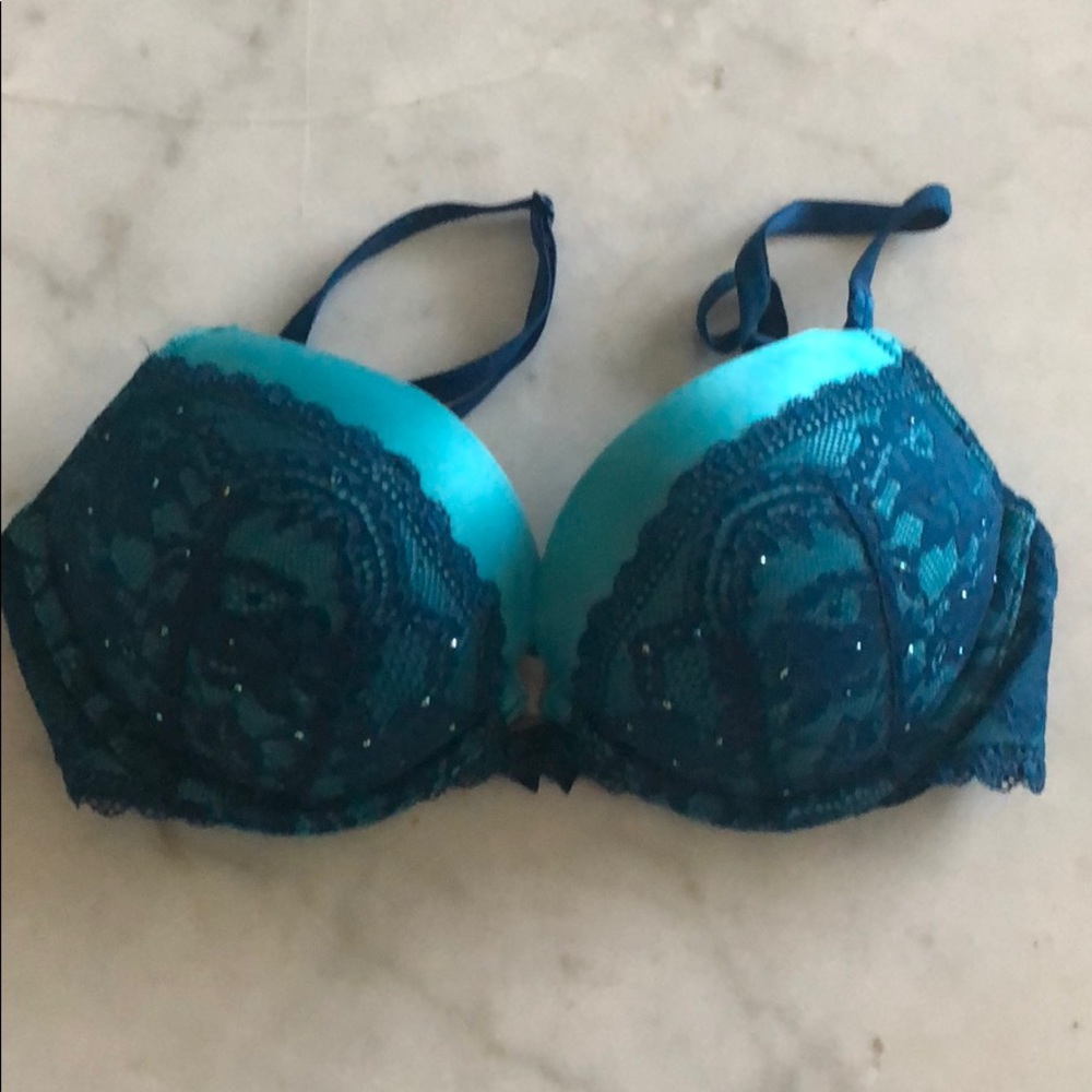 Victoria Secret bombshell Bra